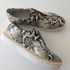 🍎 J/SLIDES Snakeskin Sneakers